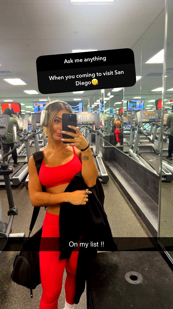emelye.ender snapchat image archive image