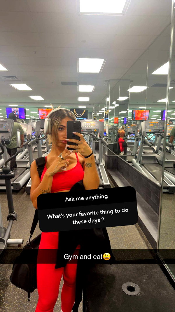 emelye.ender snapchat image archive image