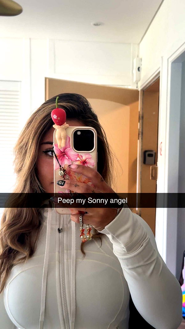 emelye.ender snapchat image archive image