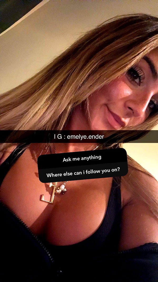 emelye.ender snapchat image archive image
