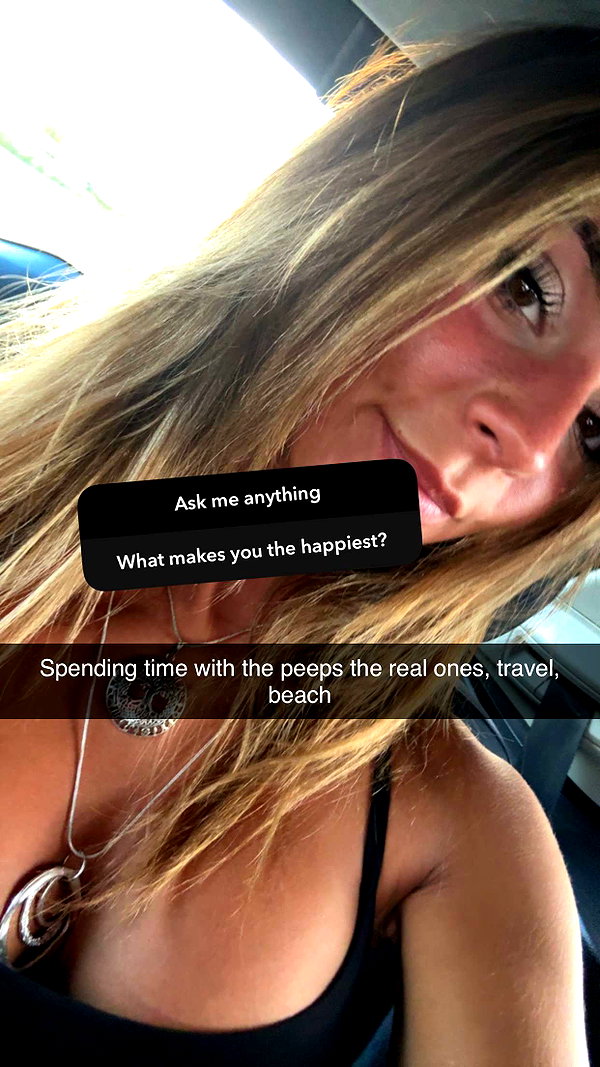 emelye.ender snapchat image archive image