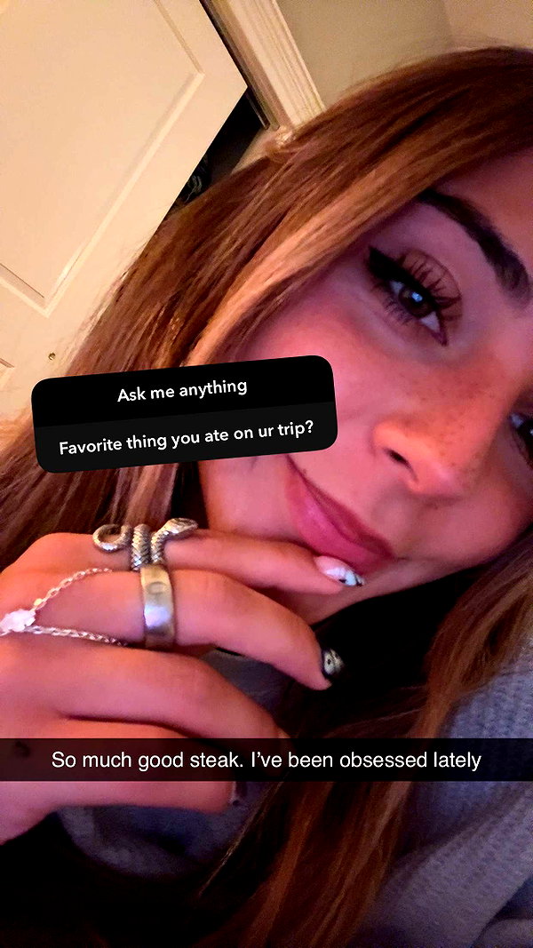 emelye.ender snapchat image archive image
