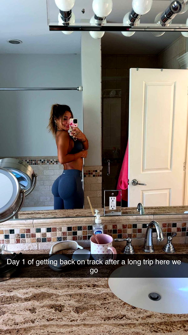 emelye.ender snapchat image archive image