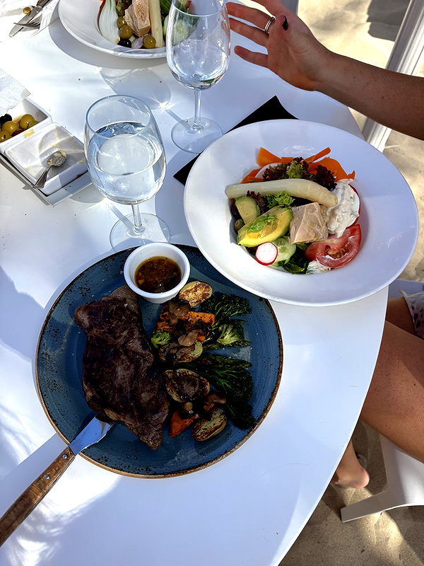 emelye.ender snapchat image archive image