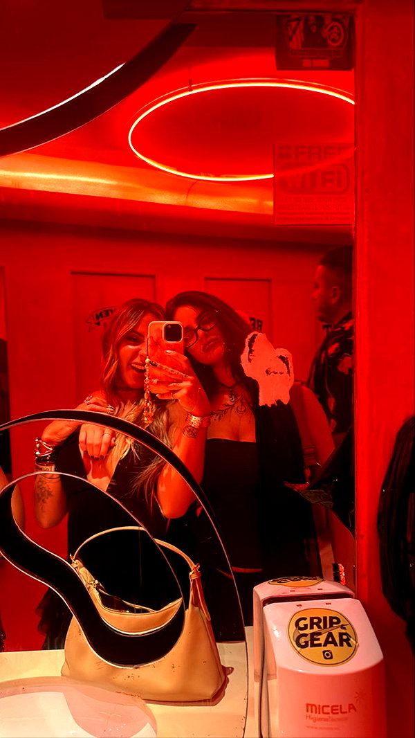 emelye.ender snapchat image archive image