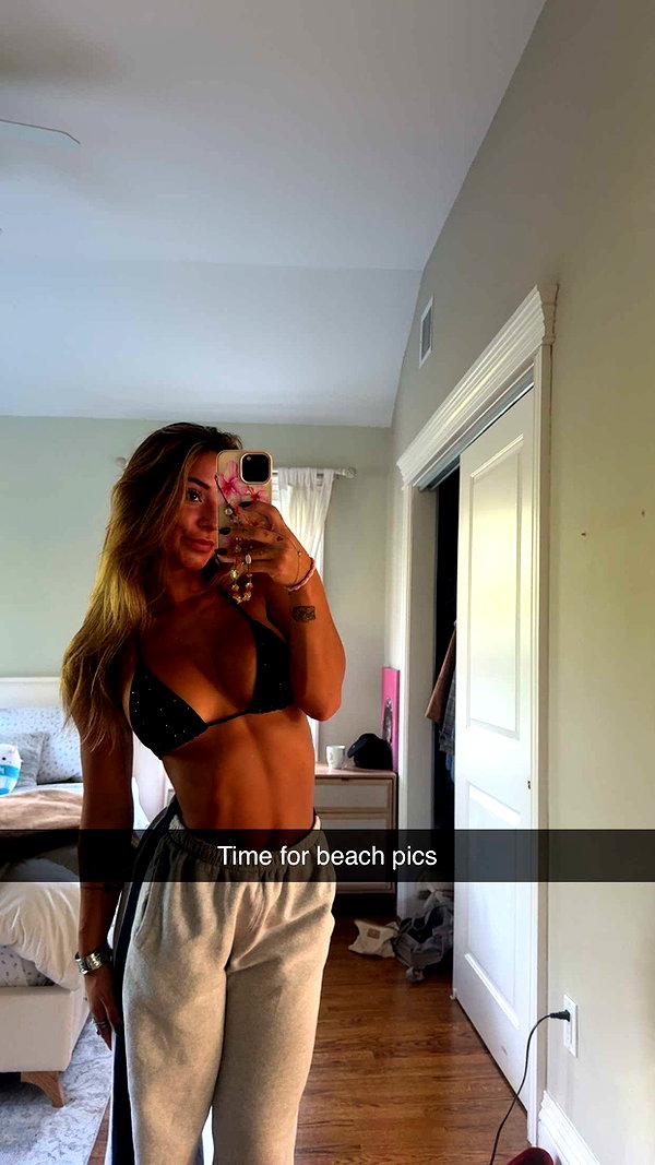 emelye.ender snapchat image archive image