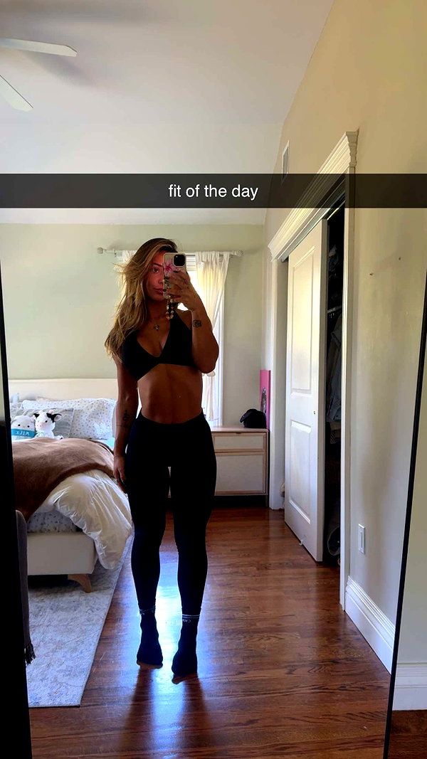 emelye.ender snapchat image archive image