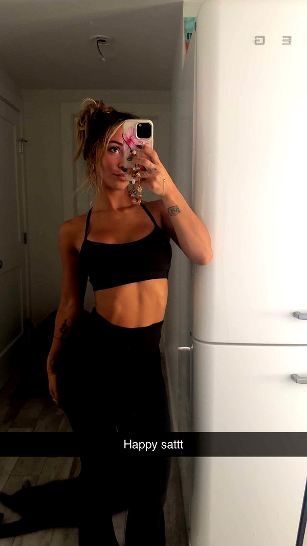emelye.ender snapchat image archive image