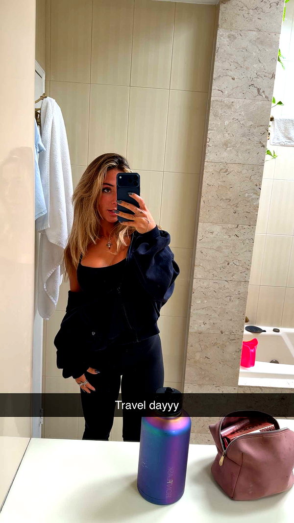 emelye.ender snapchat image archive image