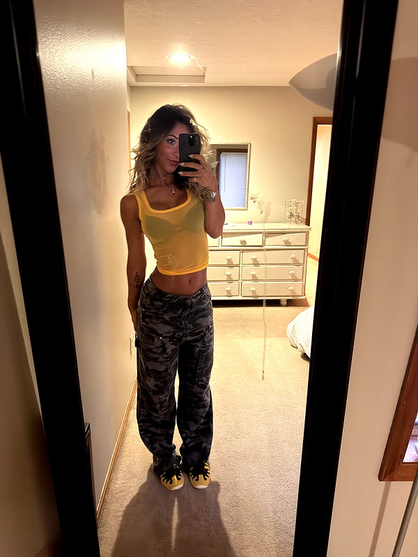 emelye.ender snapchat image archive image