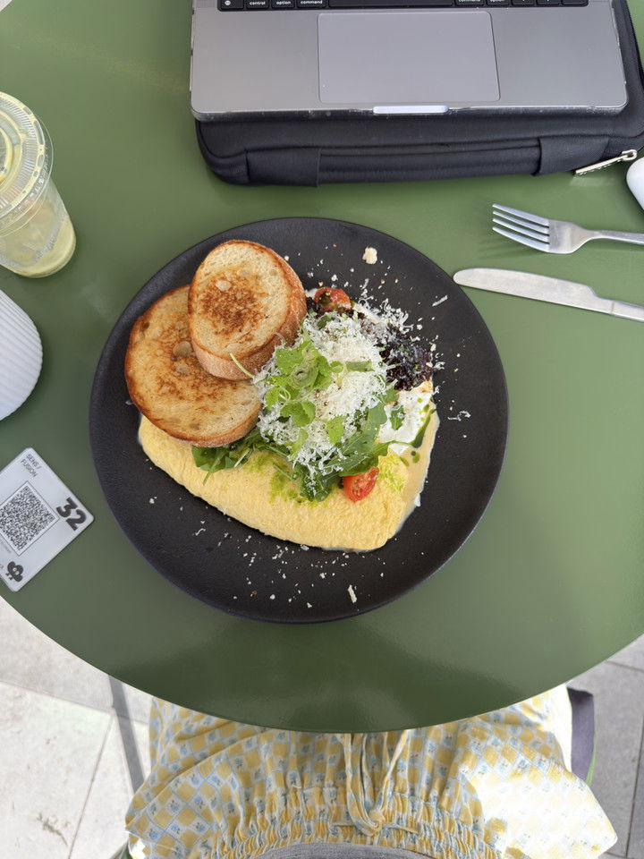 emelye.ender snapchat image archive image