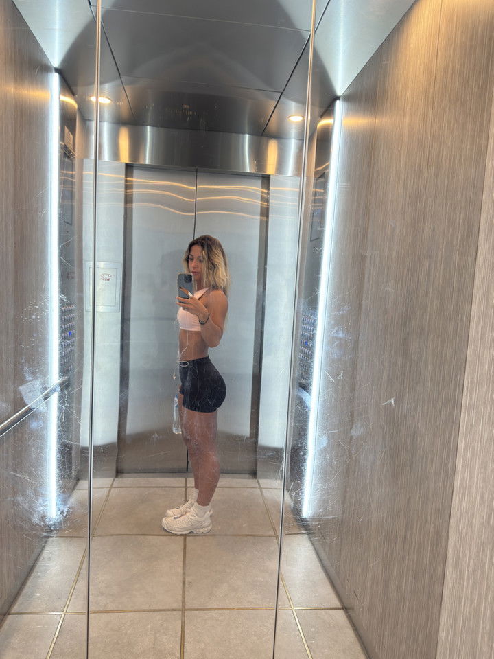 emelye.ender snapchat image archive image