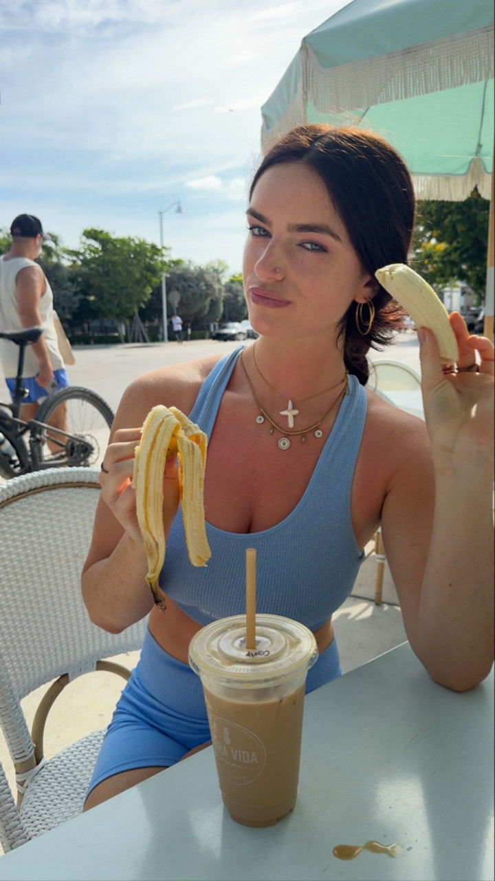 emelye.ender snapchat image archive image