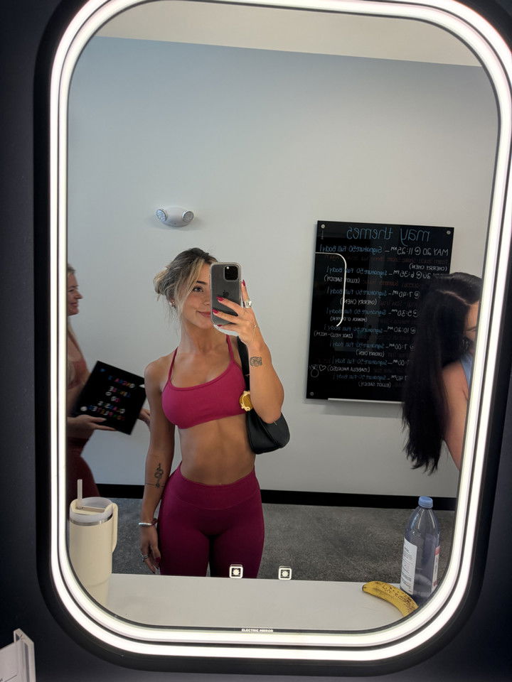 emelye.ender snapchat image archive image