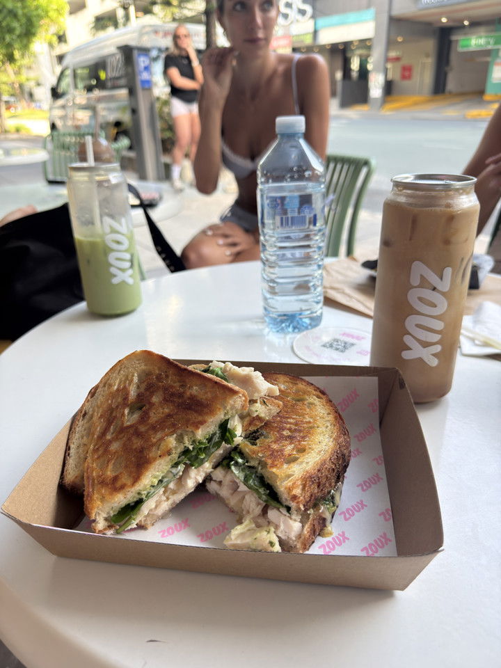 emelye.ender snapchat image archive image