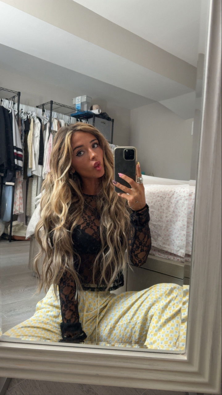 emelye.ender snapchat image archive image