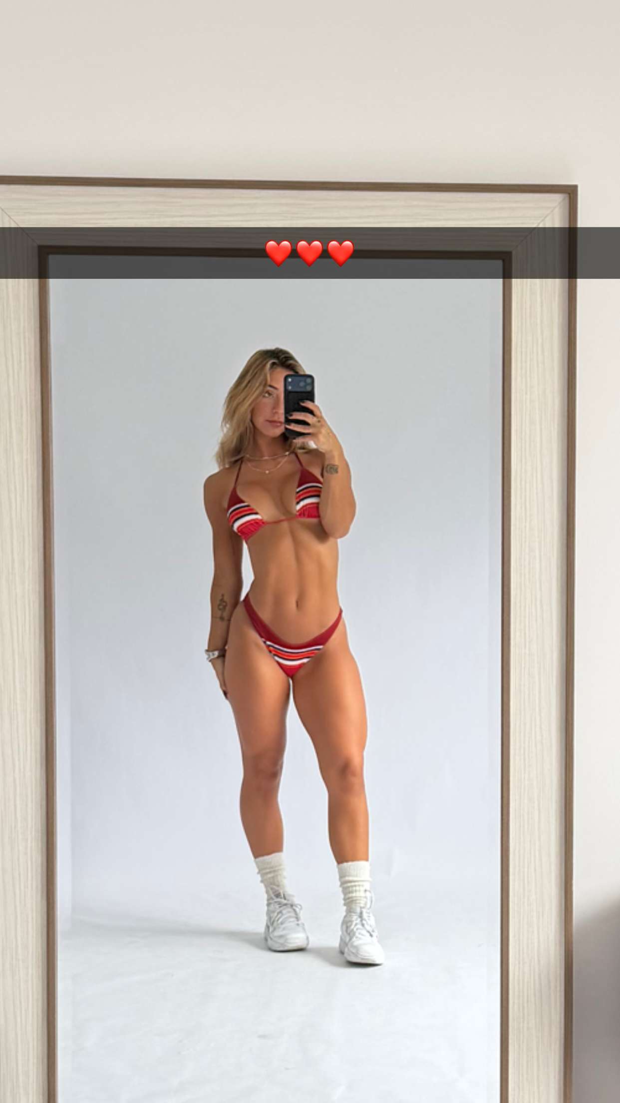 emelye.ender snapchat image archive image