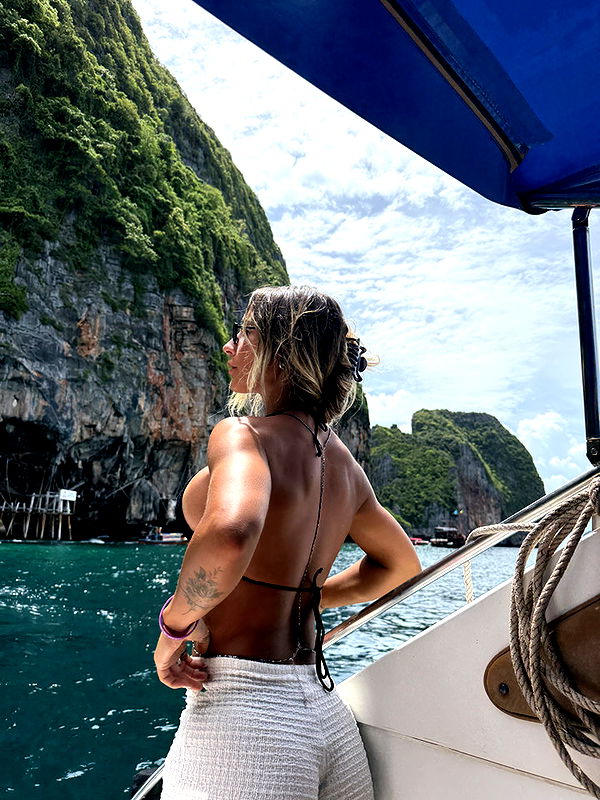 emelye.ender image ~ Altpins