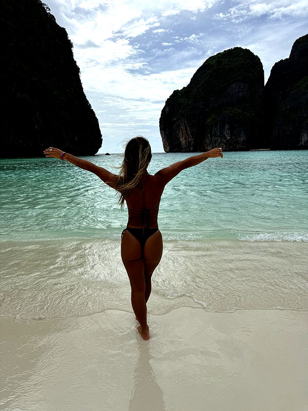 emelye.ender image ~ Altpins