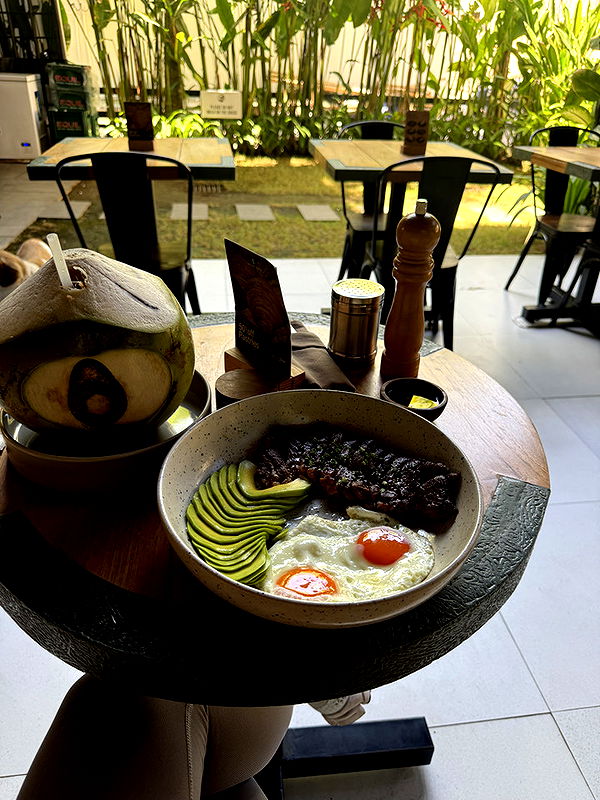 emelye.ender image ~ Altpins