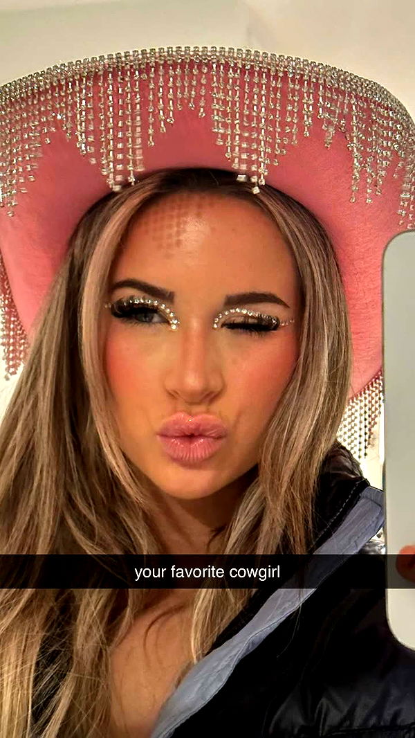 emilyelizabbeth image ~ Altpins