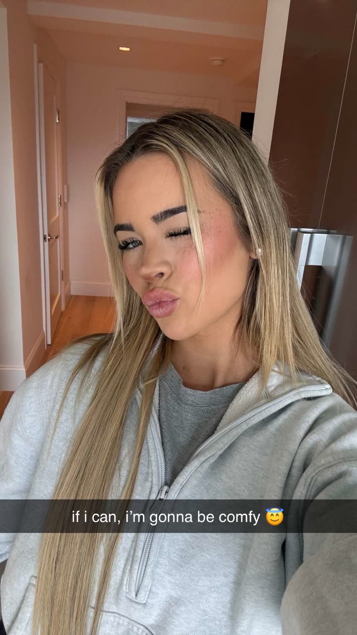 emilyelizabbeth snapchat image archive image