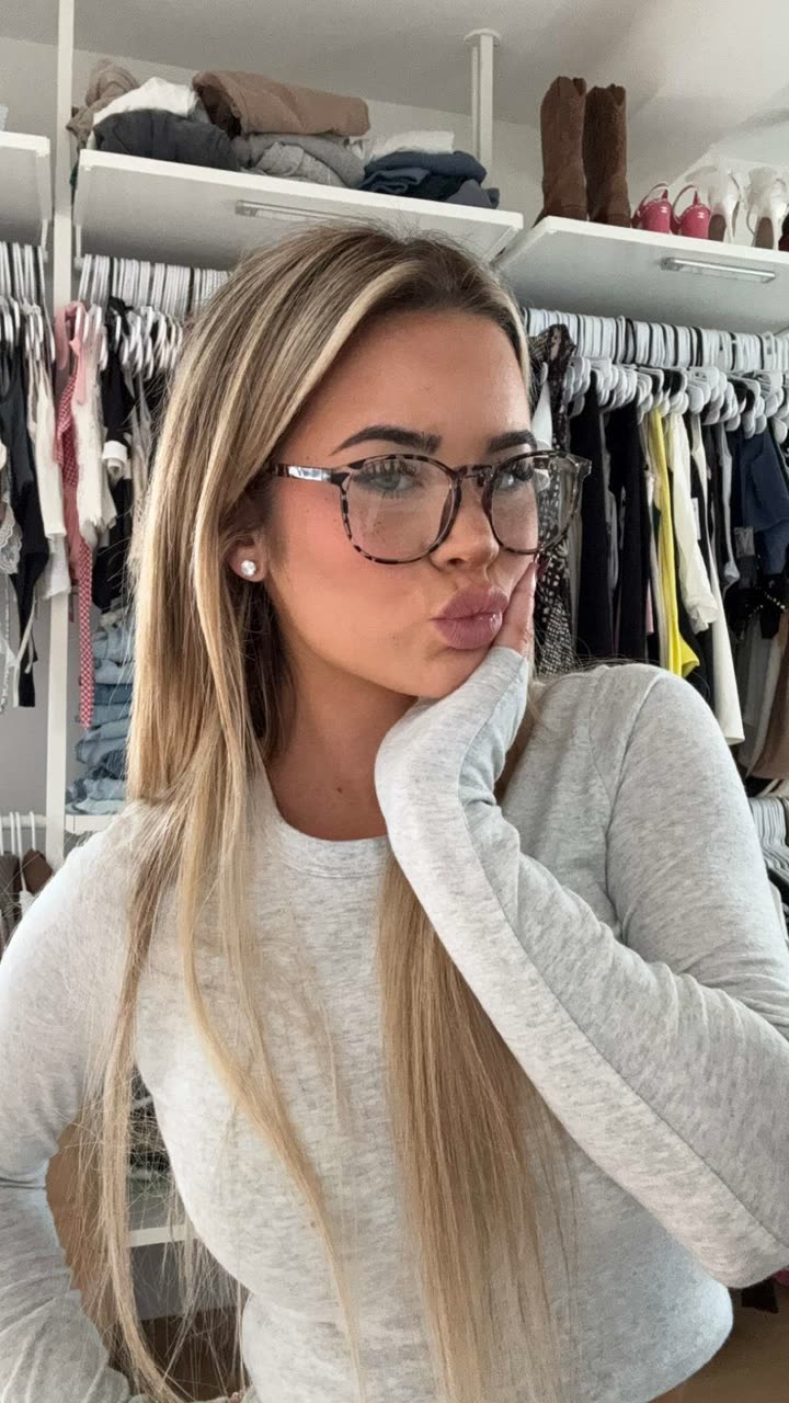 emilyelizabbeth snapchat image archive image