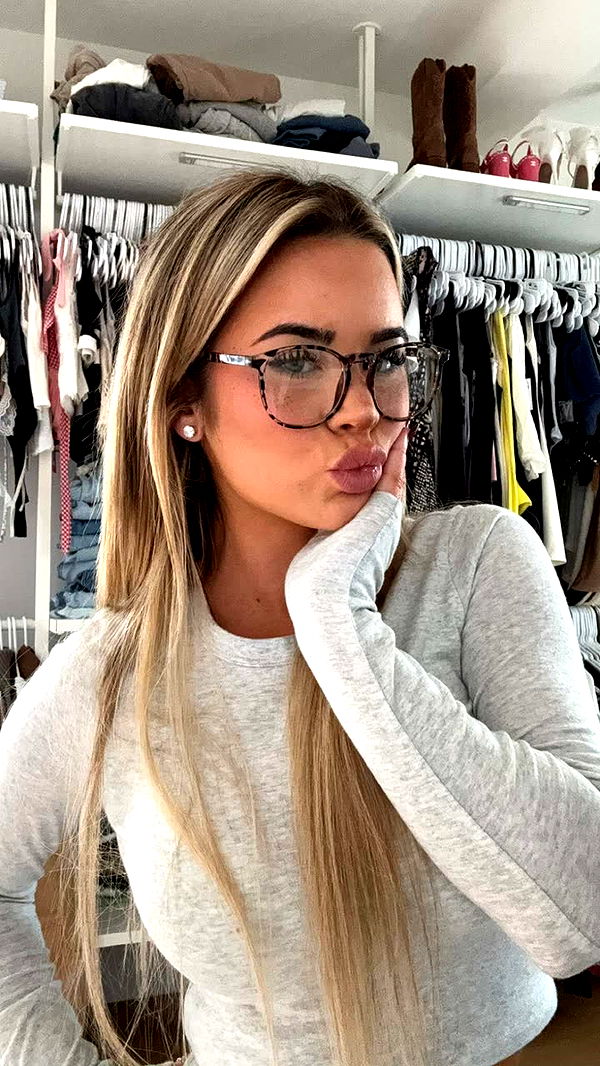 emilyelizabbeth image ~ Altpins