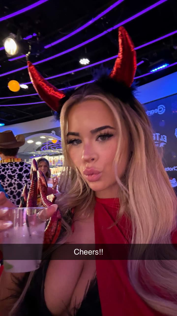 emilyelizabbeth snapchat image archive image