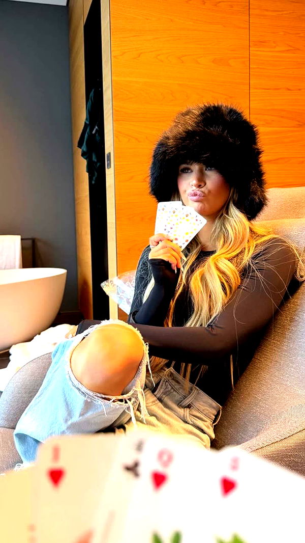 emilyelizabbeth image ~ Altpins