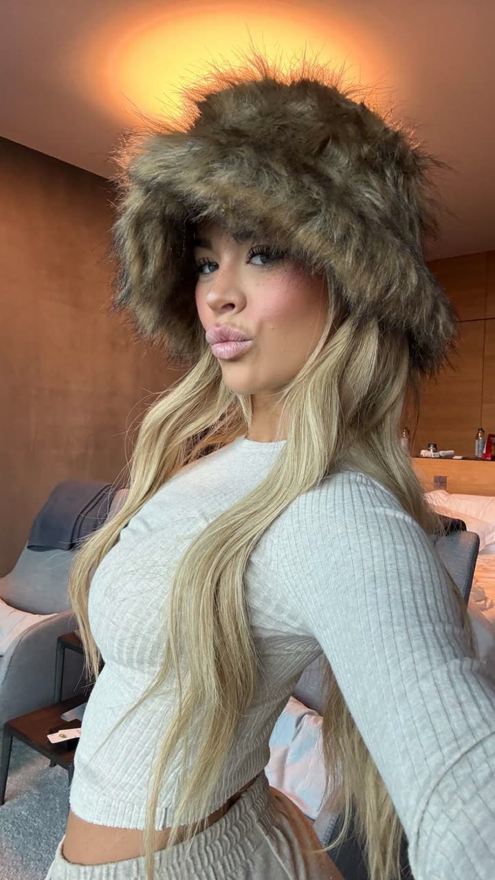 emilyelizabbeth snapchat image archive image