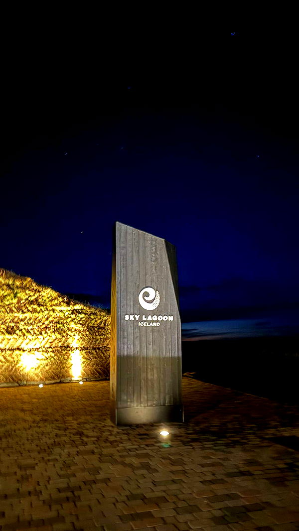 emilyelizabbeth image ~ Altpins