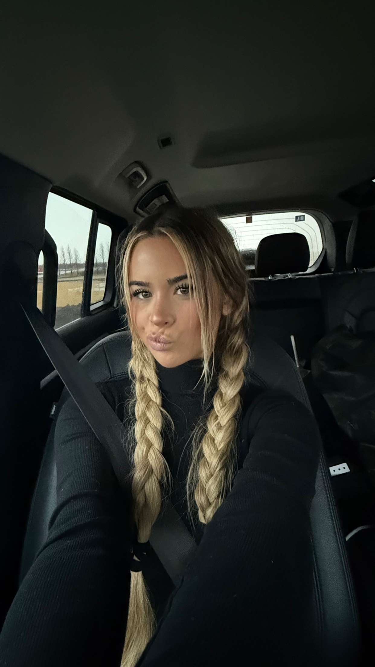 emilyelizabbeth snapchat image archive image