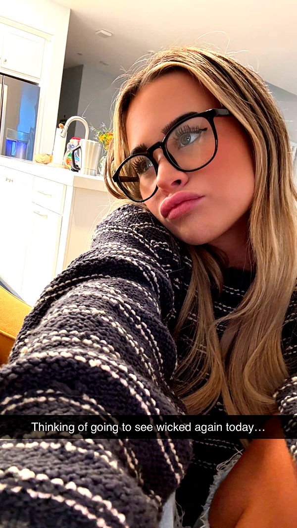 emilyelizabbeth image ~ Altpins