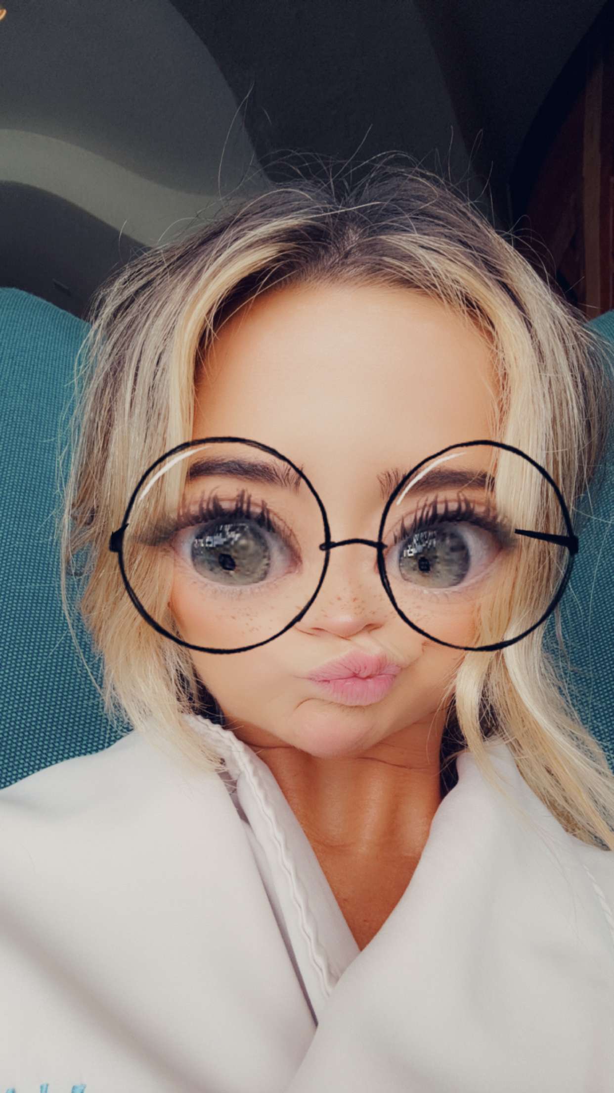 emilyelizabbeth snapchat image archive image