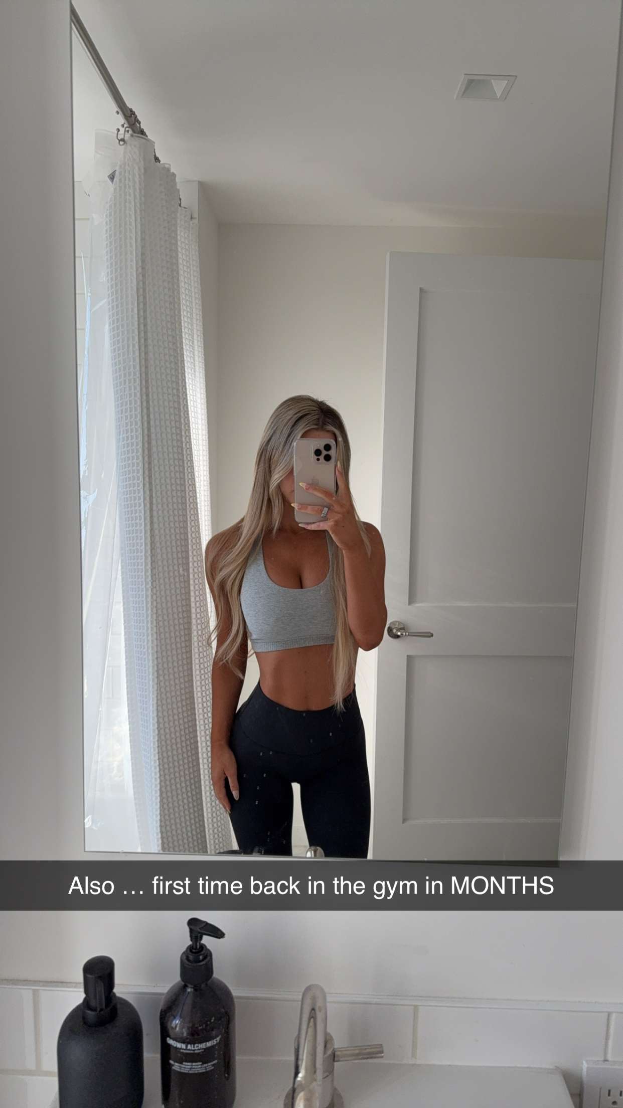 emilyelizabbeth snapchat image archive image