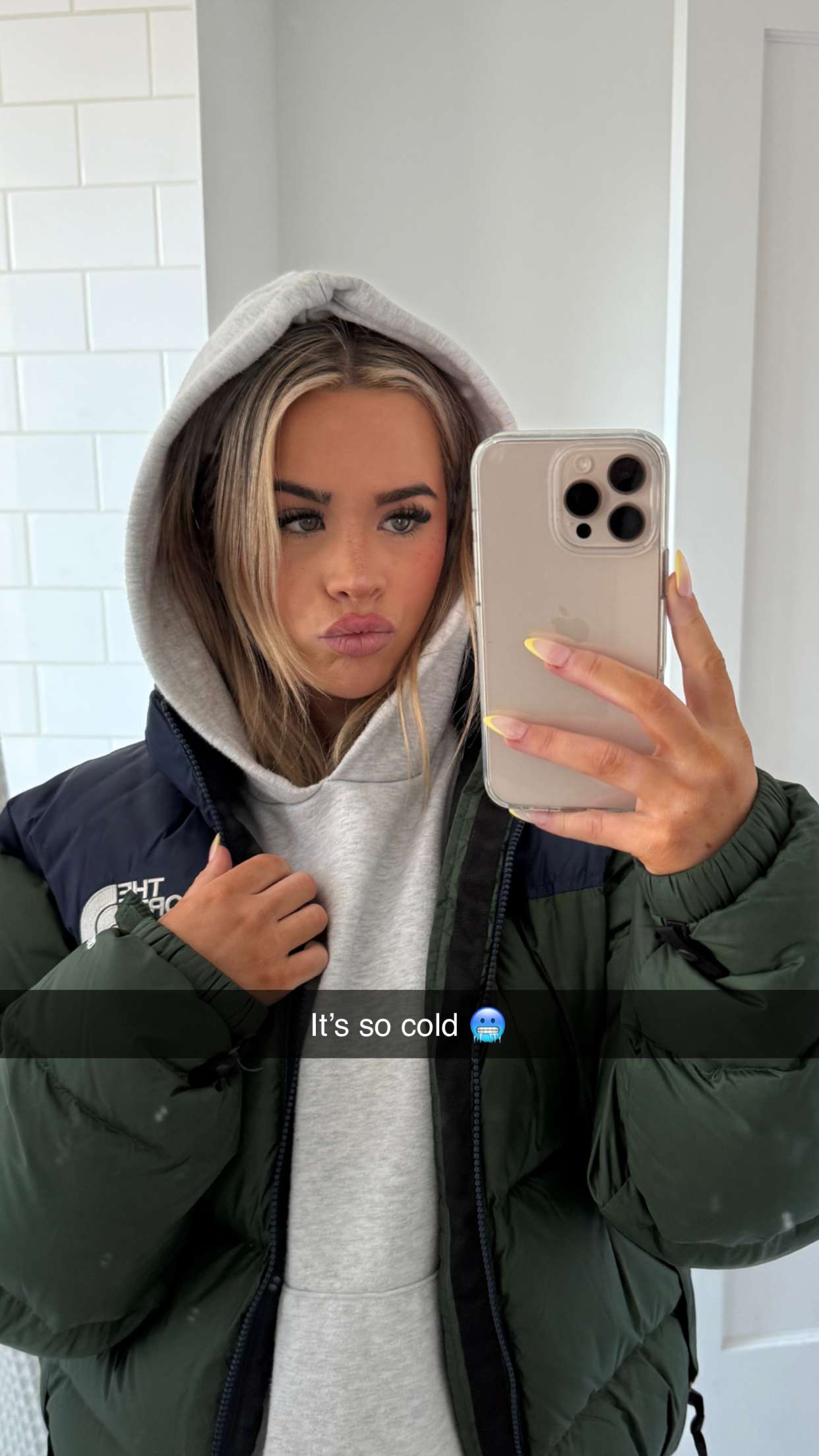 emilyelizabbeth snapchat image archive image