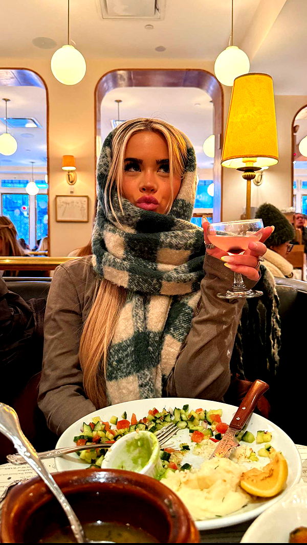 emilyelizabbeth image ~ Altpins