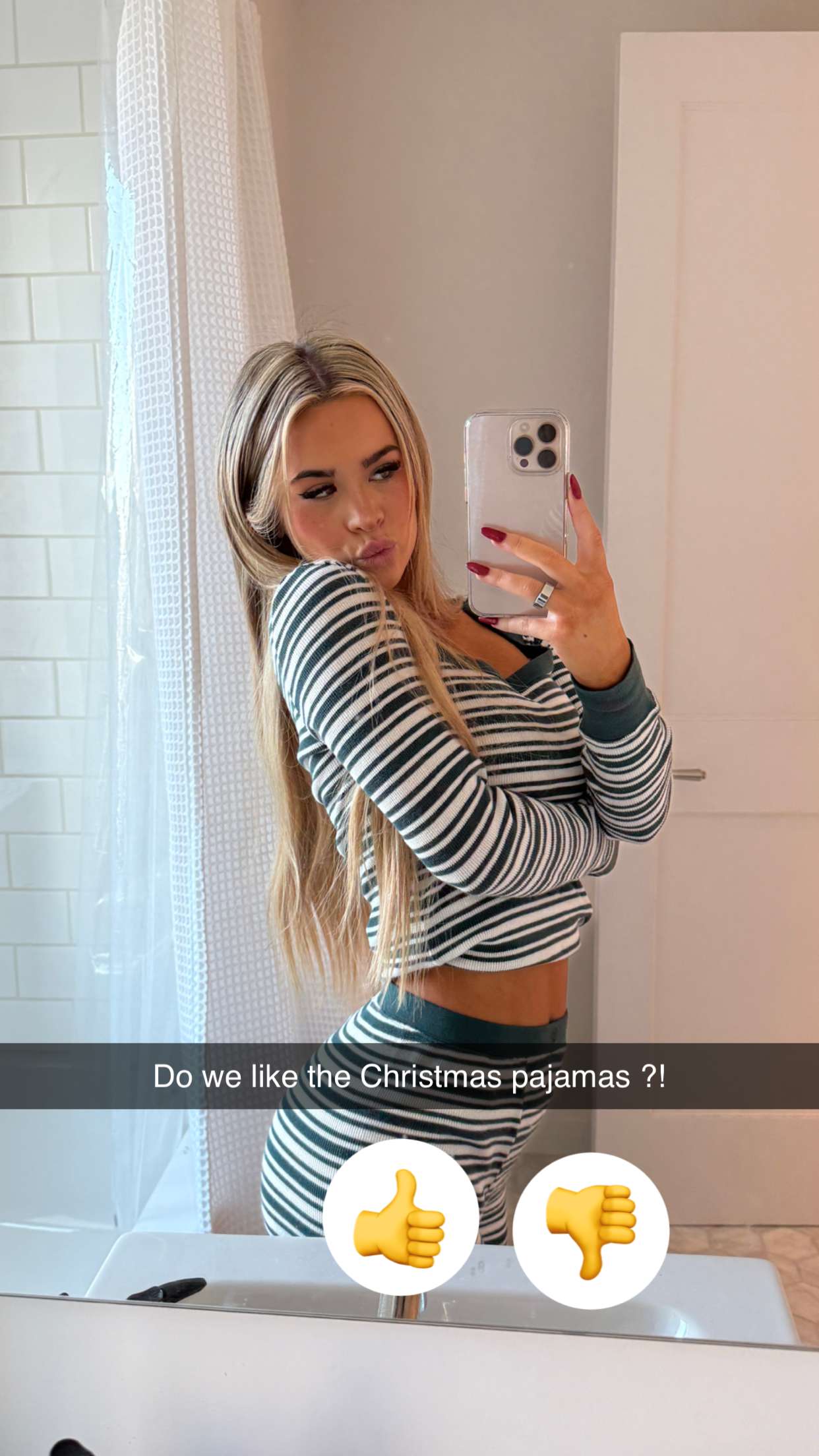 emilyelizabbeth snapchat image archive image