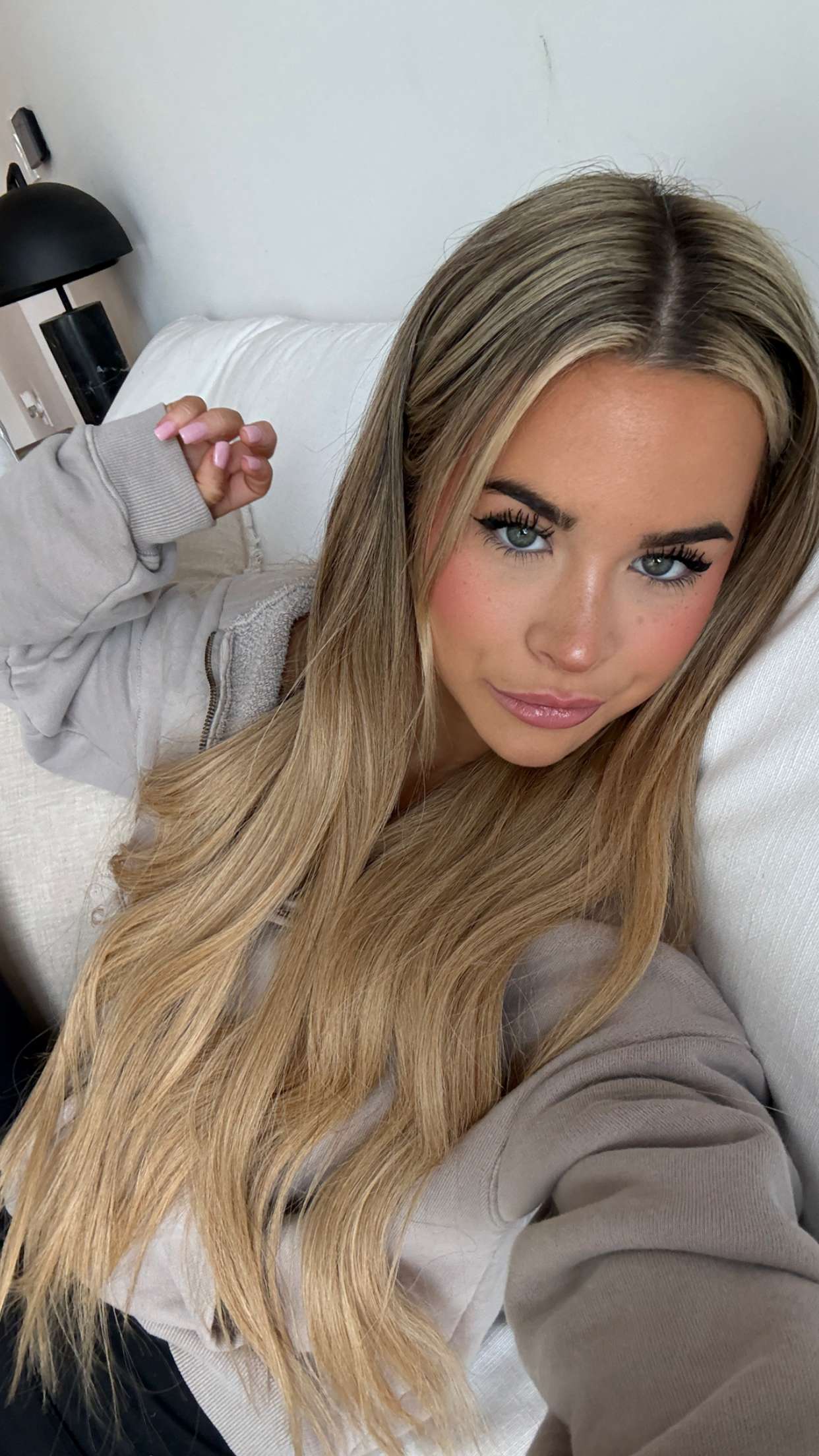 emilyelizabbeth snapchat image archive image