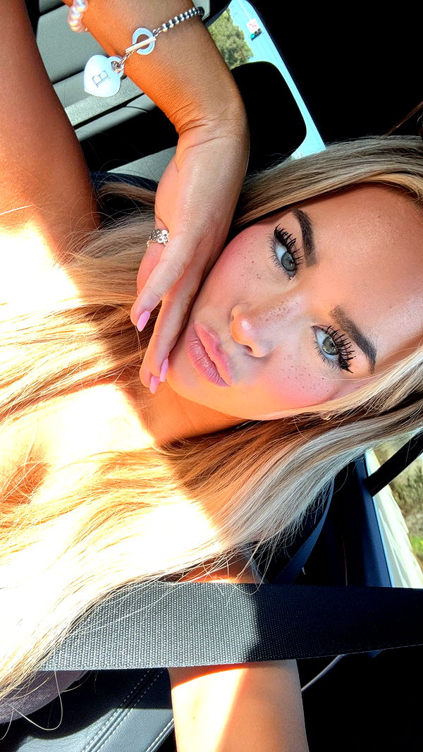 emilyelizabbeth image ~ Altpins