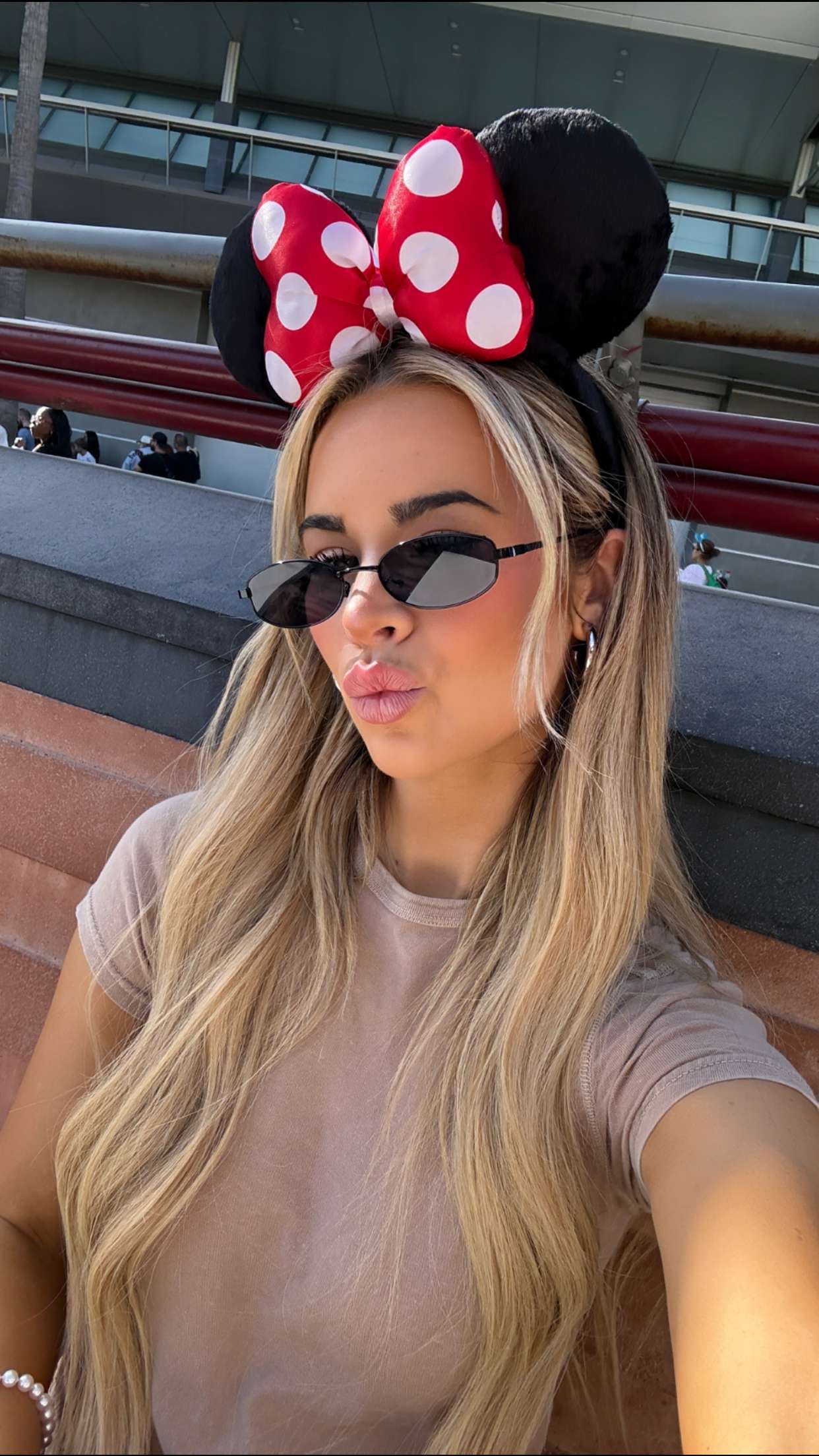 emilyelizabbeth snapchat image archive image