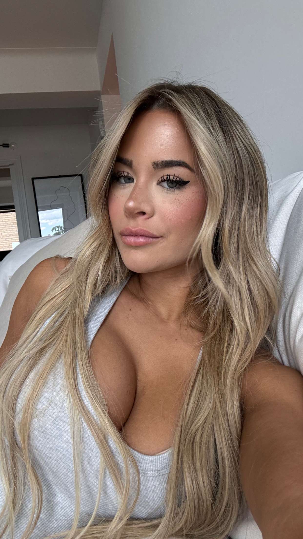 emilyelizabbeth snapchat image archive image