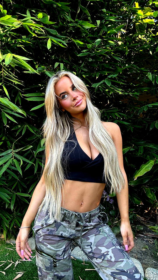 emilyelizabbeth image ~ Altpins