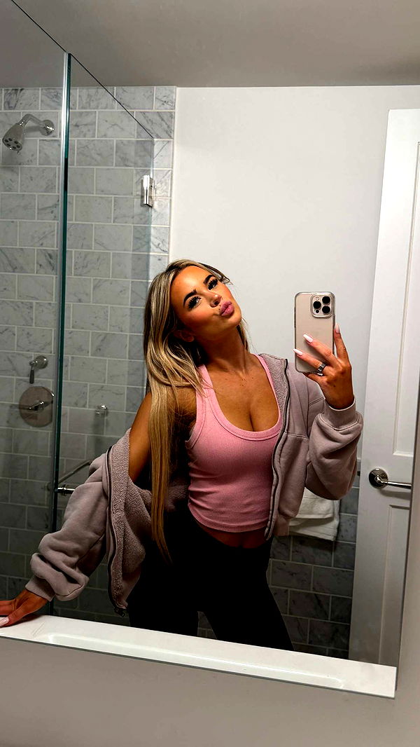 emilyelizabbeth image ~ Altpins