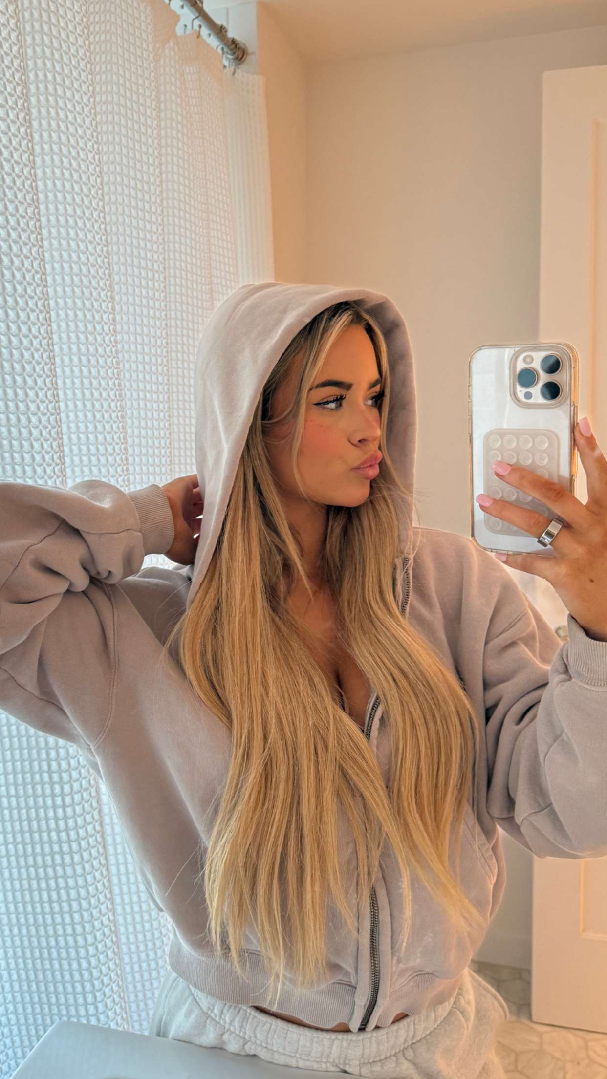 emilyelizabbeth snapchat image archive image