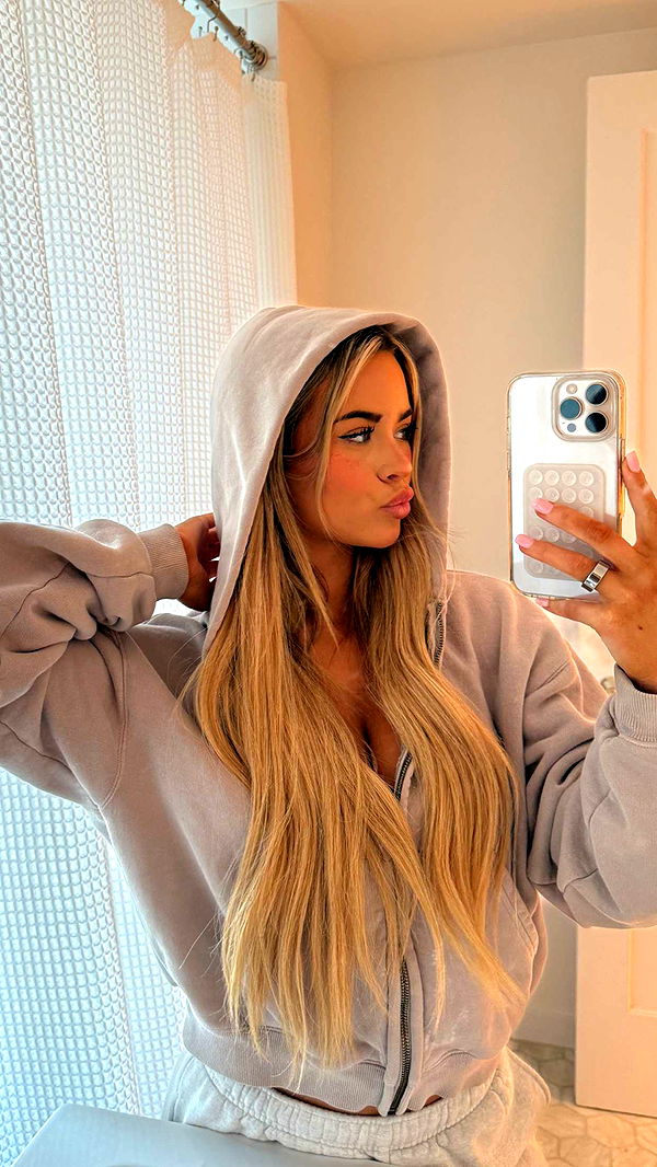 emilyelizabbeth image ~ Altpins