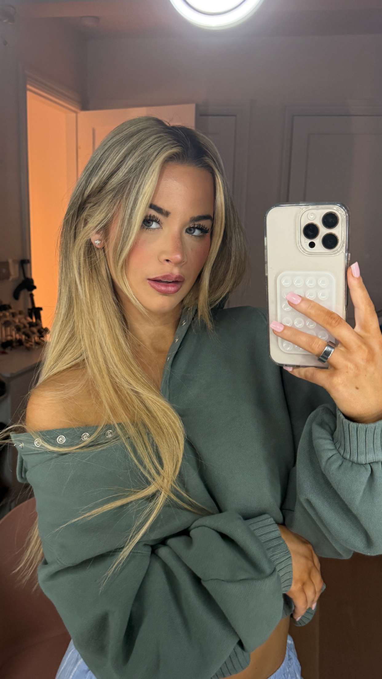 emilyelizabbeth snapchat image archive image