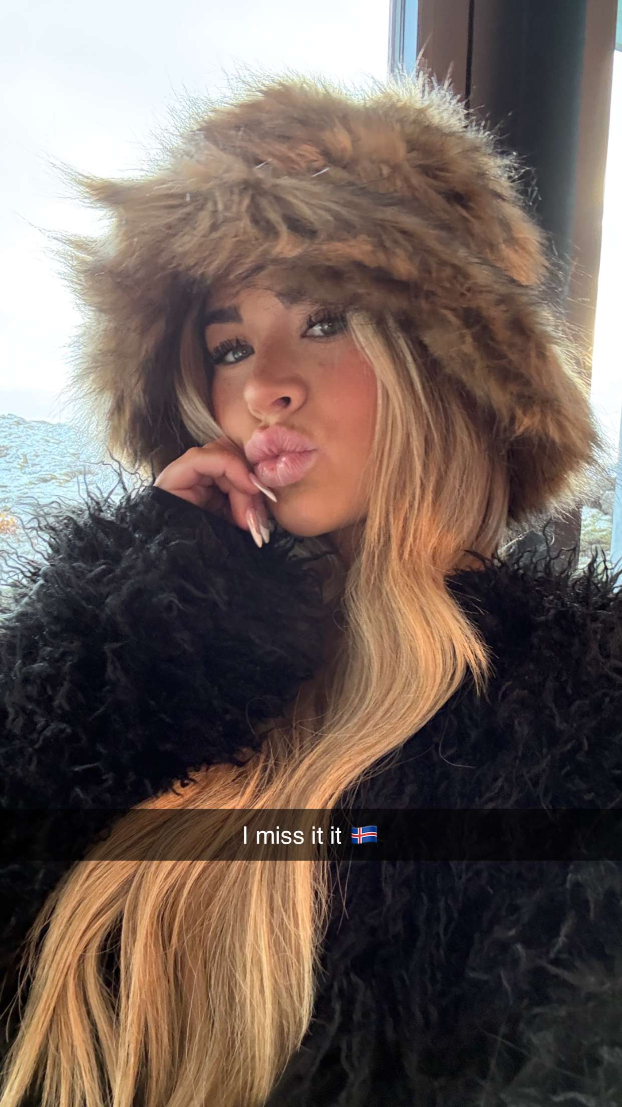 emilyelizabbeth snapchat image archive image