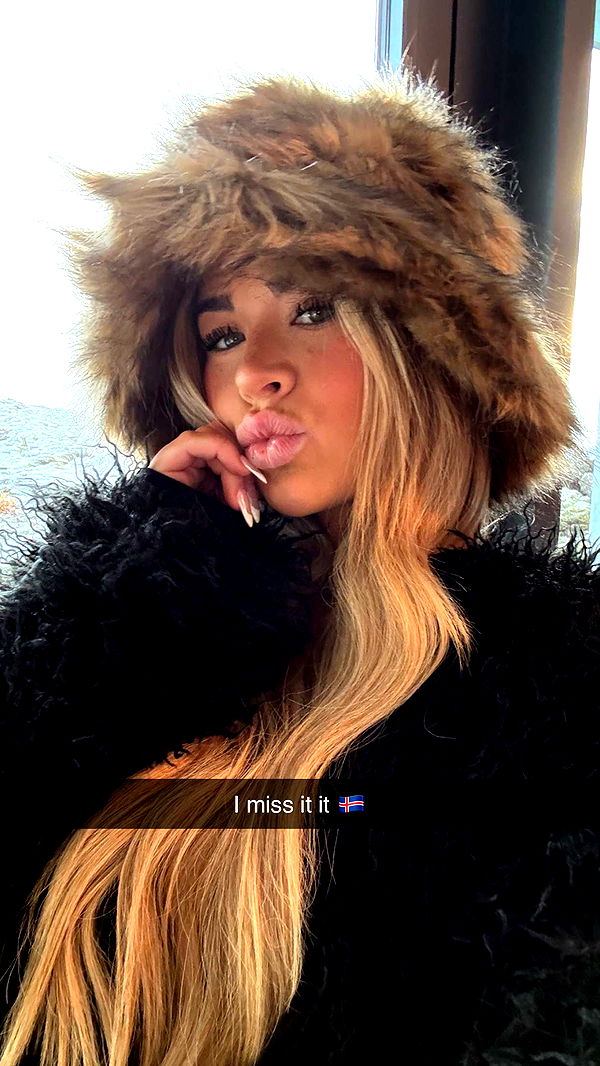 emilyelizabbeth image ~ Altpins